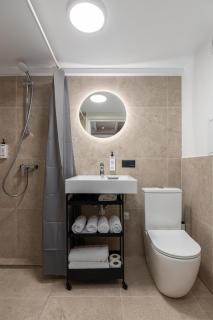 Loft Apartment in Heart of Old Town - Rīga - 3