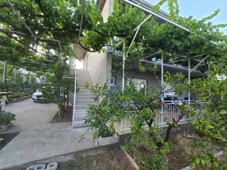 Apartment Sutic - Kastel Novi - 0