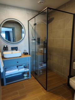 Pinnacle Suites Hotel - Cowes - 9