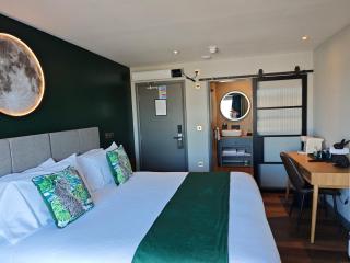 Pinnacle Suites Hotel - Cowes - 8