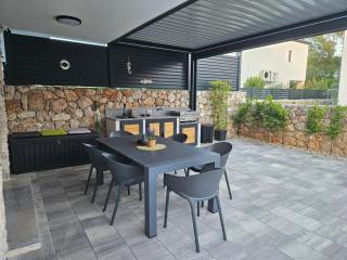 Villa Kaoru brand new Villa with a heated swimming pool - 6