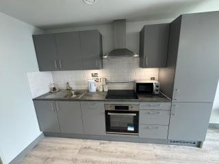 Cozy City 2 Bed 2 Bath with Netflix and views - Birmingham - 8