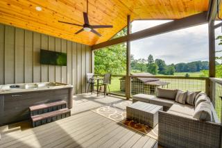6 Mi to Helen Romantic Georgia Cottage Hideaway! - Clarkesville - 0