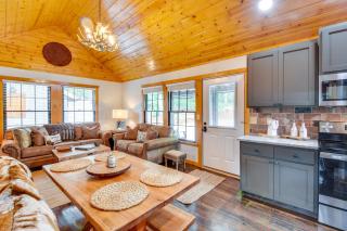 6 Mi to Helen Mtn-View Retreat with Hot Tub! - Clarkesville - 4