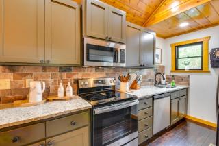 6 Mi to Helen Mtn-View Retreat with Hot Tub! - Clarkesville - 2