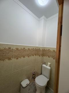 Cozy 2-Bedroom Apartment in the Center of Balykchy - Balykchy - 4