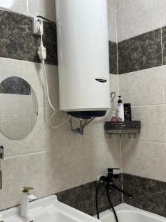 Cozy 2-Bedroom Apartment in the Center of Balykchy - Balykchy - 3