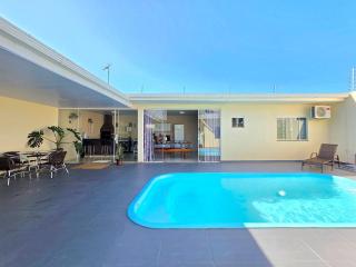Casa 2 Suítes + 2 quartos piscina e churrasqueira - 0