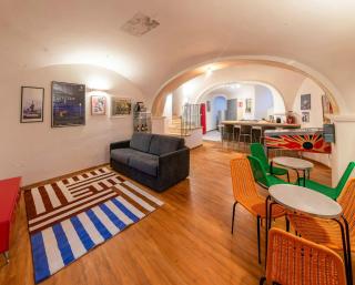 Historic Palace Overlooking Piana Di Navelli - 4