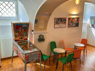 Historic Palace Overlooking Piana Di Navelli - 3