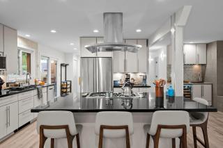 1010 Rosehill Dr - 7