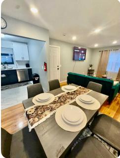 Luxurious, Spacious, Modern 6 BR with parkings sleeps up to 16 - Irvington - 3