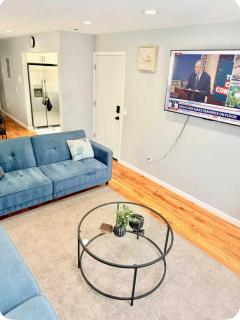 Luxurious, Spacious, Modern 6 BR with parkings sleeps up to 16 - Irvington - 4