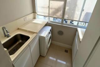 Lindo apartamento sobre a avenida principal com vista mar - 2