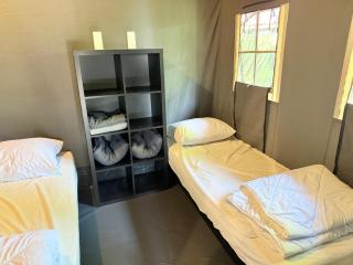 Mooie ruime 4 persoons glampingtent op kleine rustige camping - Anna Paulowna - 2