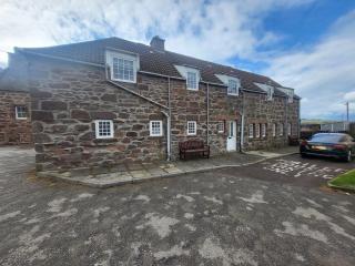 Five Bedroom Seaside Converted Heritage Sail Loft - Stonehaven - 9