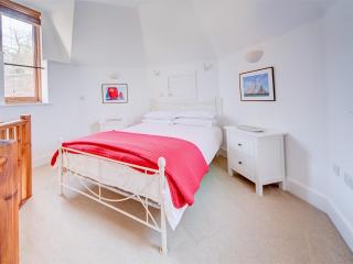 2 Bed in Cowes IC018 - Cowes - 3
