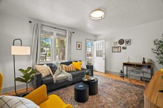 The Canary 2BR Gem in Downtown Drumheller - Drumheller - 1