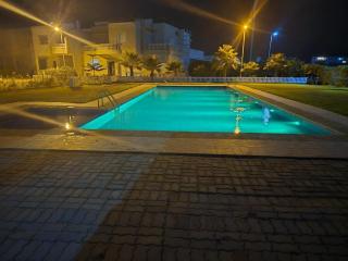 villa pour famille avec piscine et accès direct à la plage dans la résidence privée golden beach 2 - Dar Hamida - 0