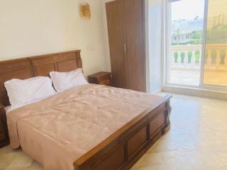 villa pour famille avec piscine et accès direct à la plage dans la résidence privée golden beach 2 - Dar Hamida - 8