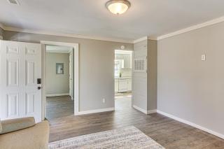 Close to Shops, Eats and Hospital Roxboro Retreat - Roxboro - 6