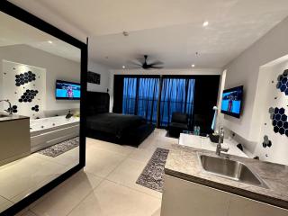 Luxury Studios Key - Gurgaon - 0