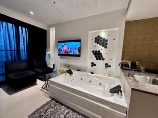 Luxury Studios Key - Gurgaon - 6