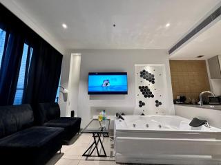 Luxury Studios Key - Gurgaon - 4