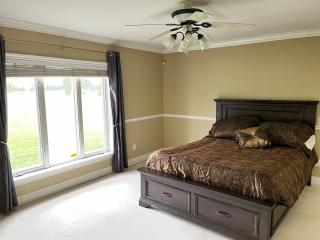 Summer Escape Close to the City - Newmarket - 7