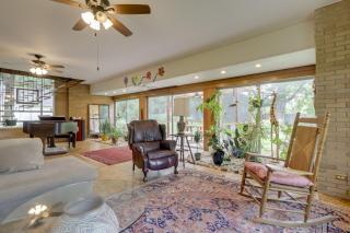 Spacious and Updated Farmhouse in Yellow Springs - Fairborn - 0