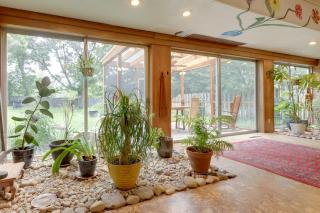 Spacious and Updated Farmhouse in Yellow Springs - Fairborn - 3