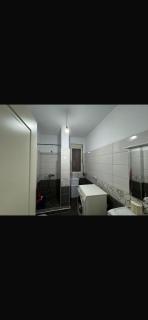 Adina Apartment - Tirana - 9