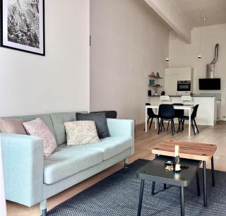 Spacious Loft Instant Favourite Up to 4 Guests Comfort & Style in Brussels - Bruxelles - 9