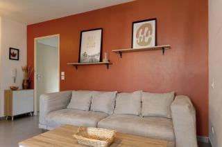 Beautiful fully renovated 3 bedroom - 3