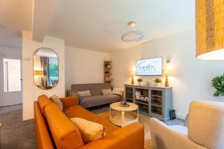 Elegant 3 Bed With Sofa Bed Just 5 Mins To Roundhay Park - Roundhay - 0