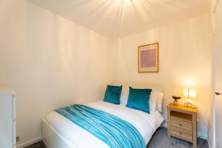 Elegant 3 Bed With Sofa Bed Just 5 Mins To Roundhay Park - Roundhay - 1