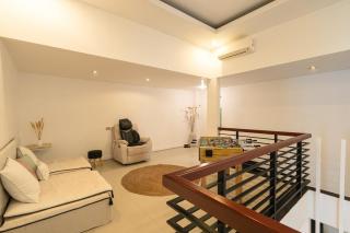 Beautiful villa on the beach side, large garden, parking - 6