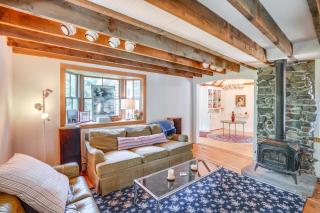 9 Mi to Dtwn Hudson Pet-Friendly Home with Pool - Craryville - 0