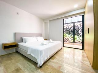 Downtown Playa Studio with Rooftop Pool Steps to Everything - 7