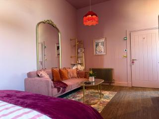 The Lillie at The Bank by Coorie Doon Stays - Troon - 0