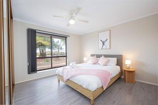 Villa Scalzi - 4-Bed Getaway with Free Wine - Lyndoch - 9