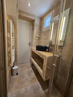 Charming 2 bedroom apartment, quiet, terrace & parking - Avignone - 4