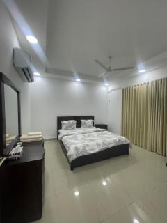 Spacious 2 bedroom & maid room - - 0