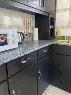 Spacious 2 bedroom & maid room - - 9