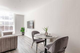 Urban Oasis by LVP Apartments - 1-Bed City Escape with Sofa Bed - Perfect for Business & Leisure - Liverpool - 6
