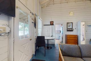 Sun Hugged Cottage - South Hero - 1