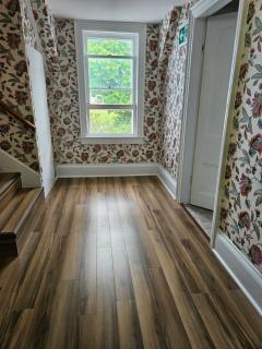 Sunflower Guest Suites - 9