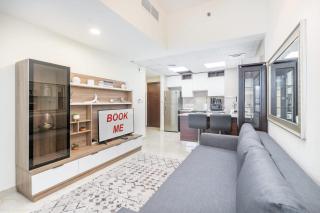 StayShort - JVC Apartment that Sleeps 4 with a Great Pool - 0