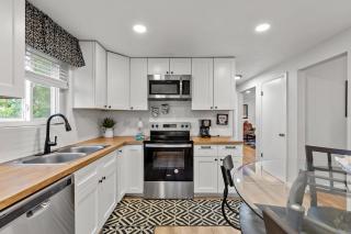Spacious 4BR Home-Big Yard Huge Driveway - Pittsburgh - 6