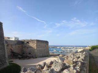 Tra castello e porto - Otranto - 8